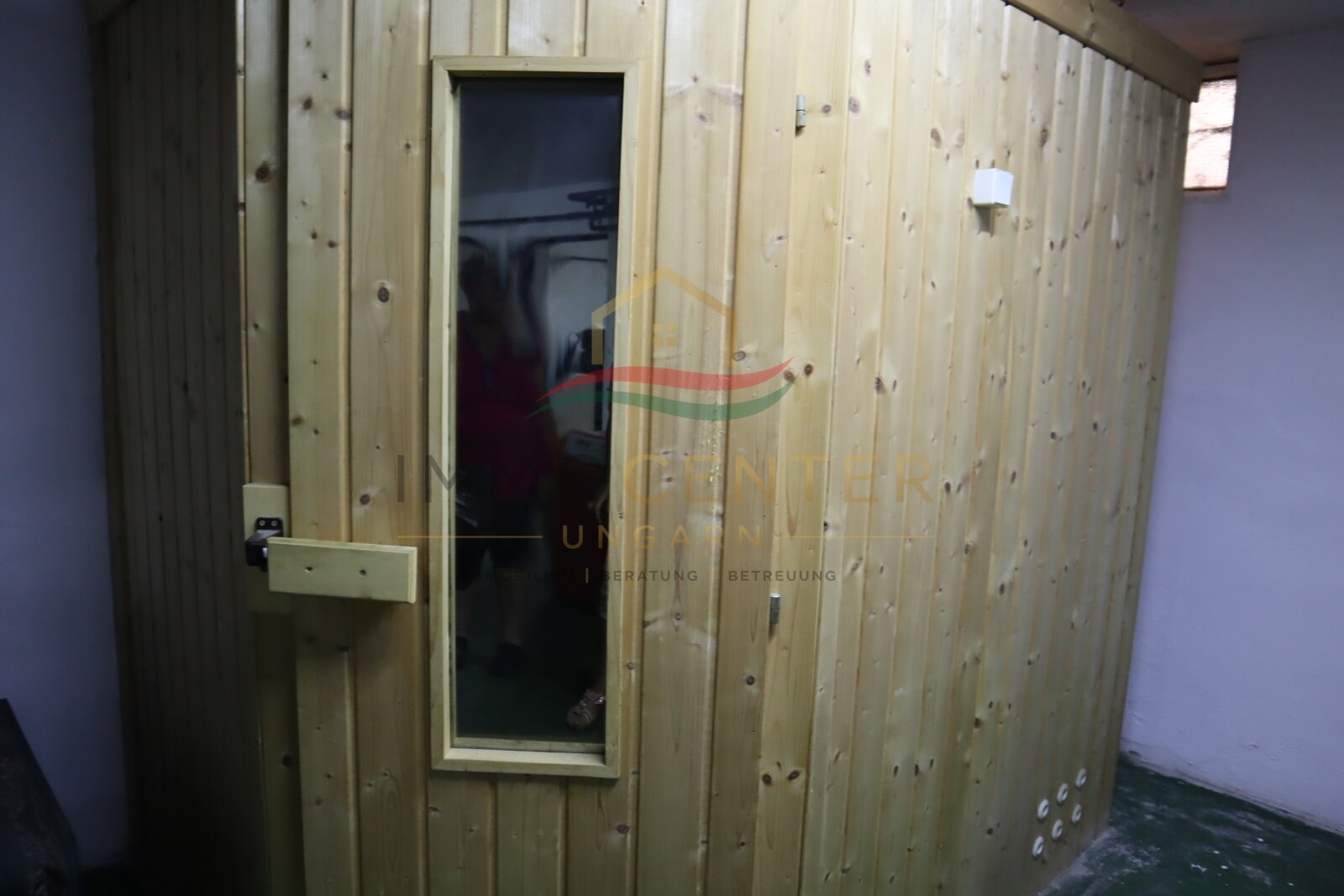 Familiehuis met serre, gastenverblijf, zwembad en sauna - vlakbij Győr, in Gönyű!, foto 5 van 23