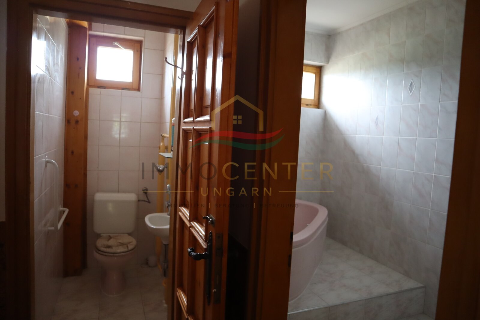 Familiehuis met serre, gastenverblijf, zwembad en sauna - vlakbij Győr, in Gönyű!, foto 11 van 23