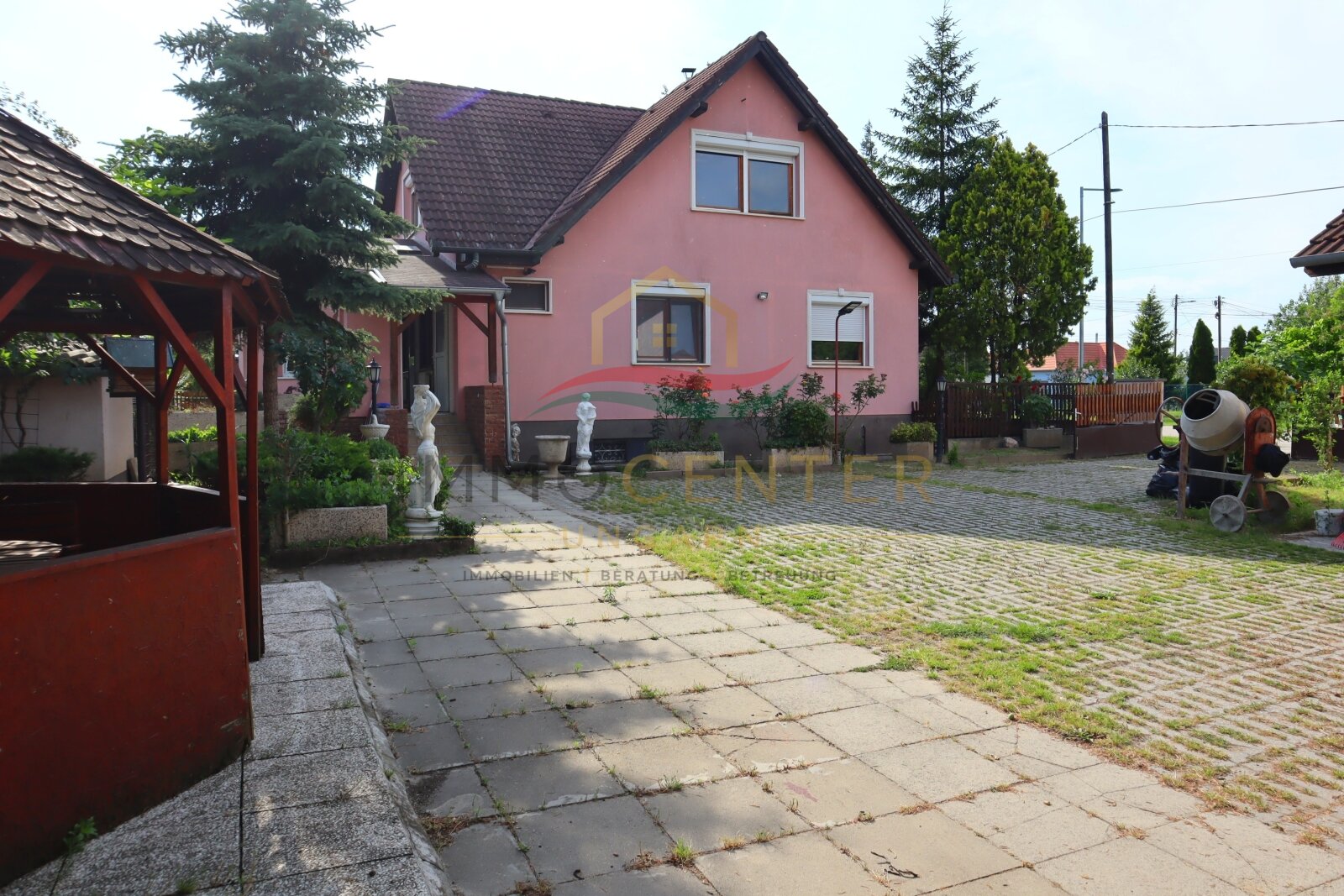 Familiehuis met serre, gastenverblijf, zwembad en sauna - vlakbij Győr – Gönyű