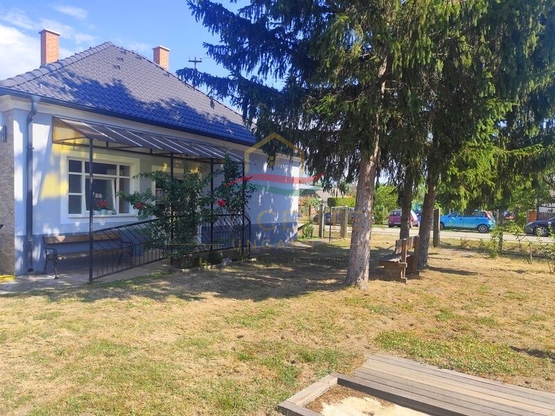 Pak je koffers en verhuis - naar een rustig landhuis met een grote tuin en bos aan het einde van het perceel. – Pásztori, foto 2 van 17