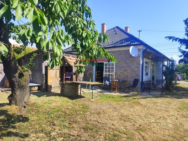Pak je koffers en verhuis - naar een rustig landhuis met een grote tuin en bos aan het einde van het perceel. – Pásztori, foto 11 van 17