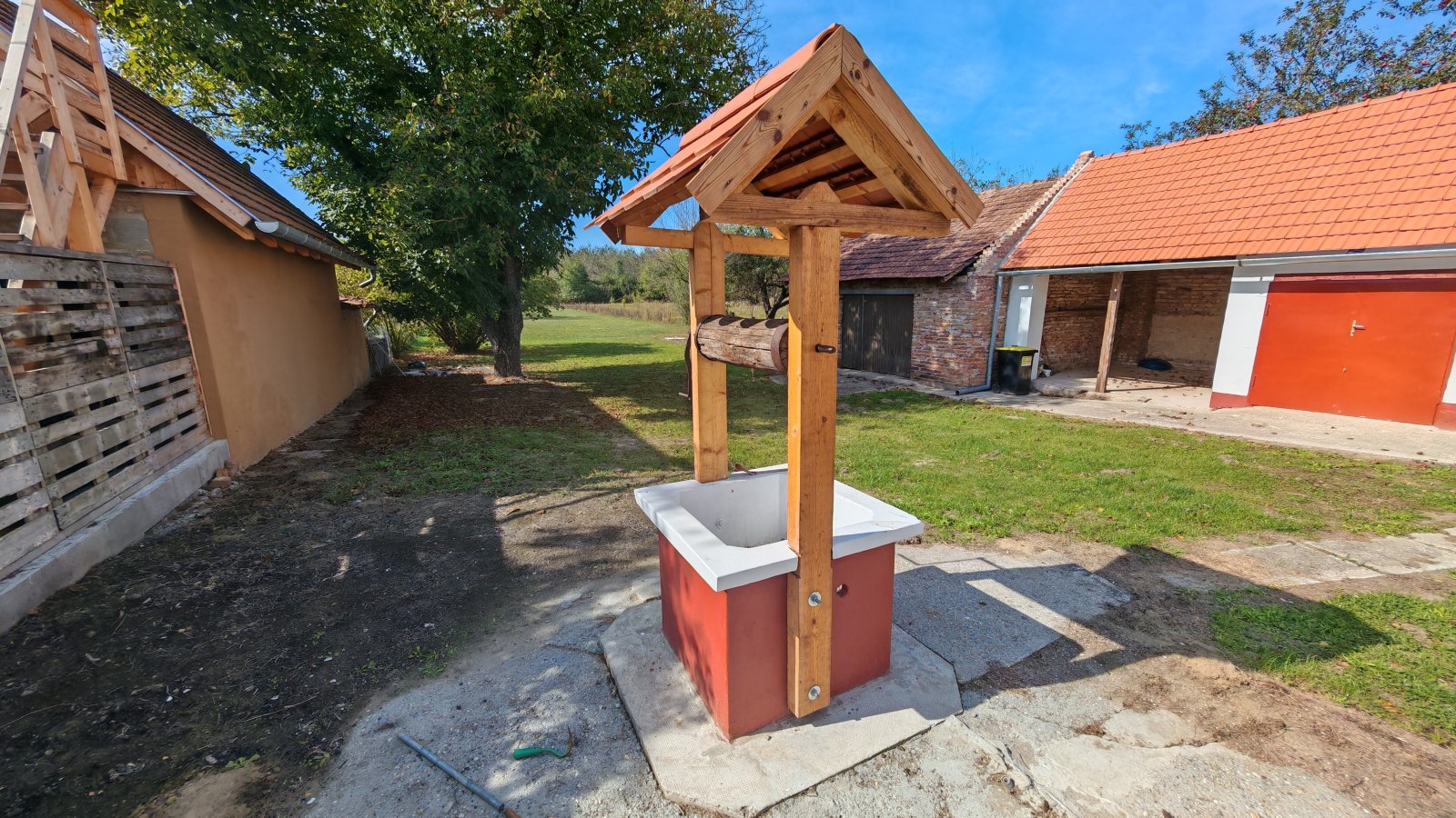 (BAA) Idyllisch landhuis voor comfortabel wonen: Eerste bewoning na renovatie met gastenkamer – Lábod, foto 3 van 20