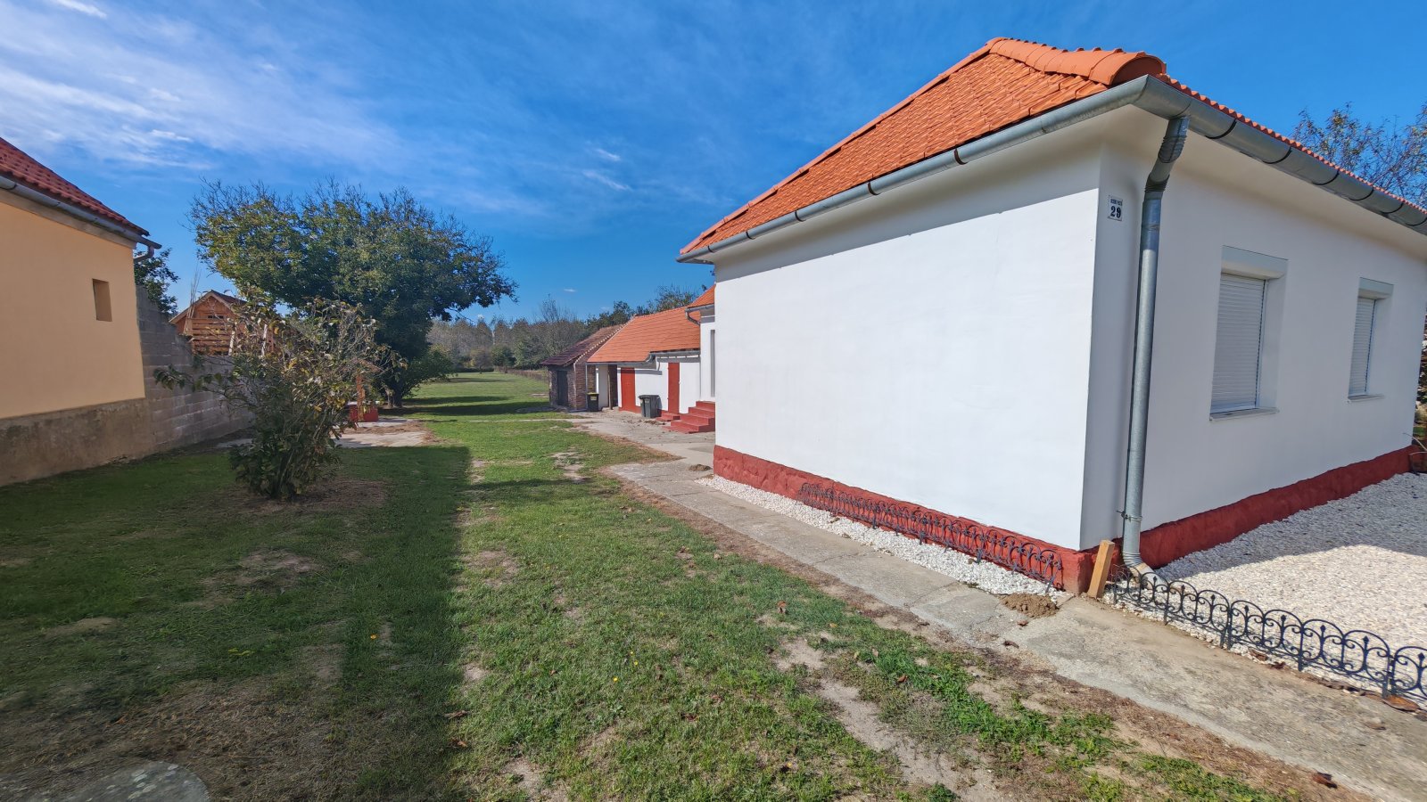 (BAA) Idyllisch landhuis voor comfortabel wonen: Eerste bewoning na renovatie met gastenkamer – Lábod, foto 18 van 20