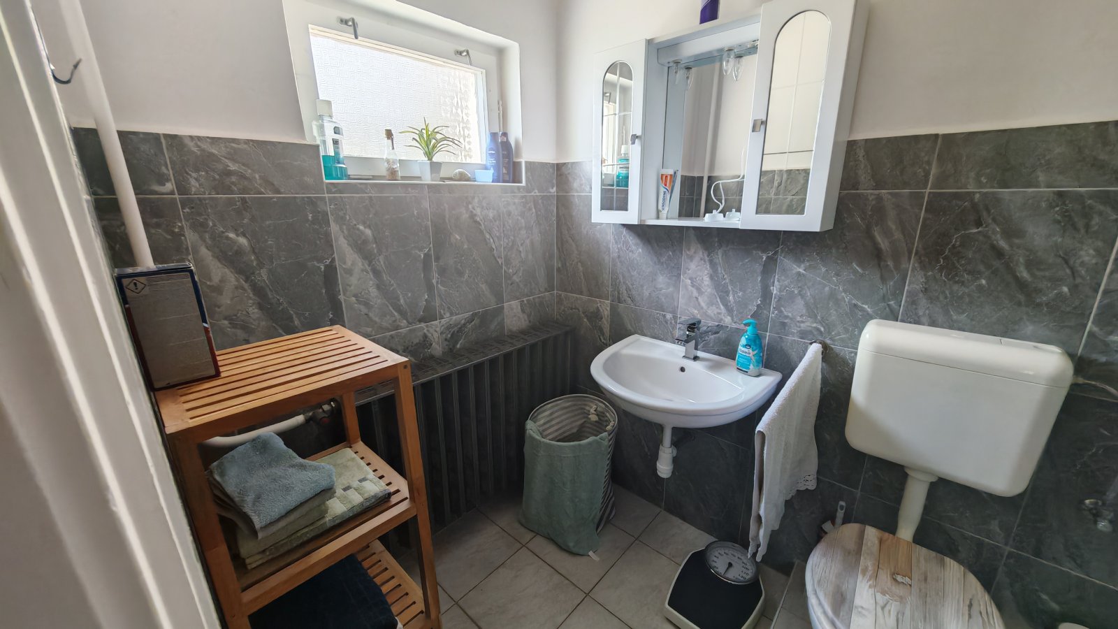 (BBA) Viel Platz für ein neues Leben in Ungarn - Landhaus mit 3.800 m² Grundstück in Türje, photo 19 of 37