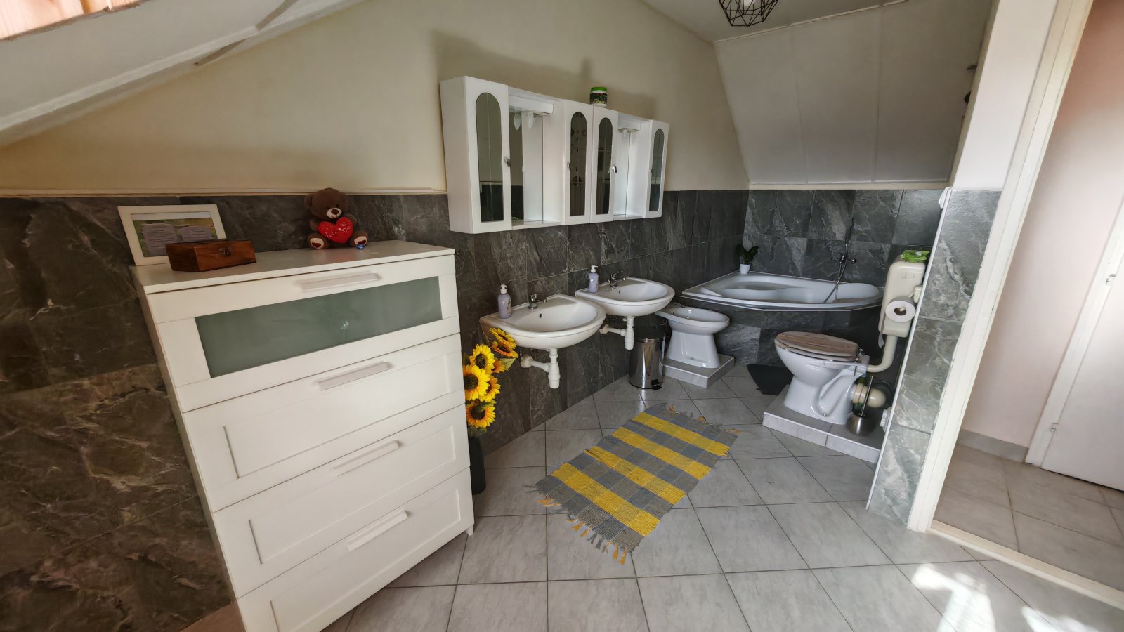 (BBA) Viel Platz für ein neues Leben in Ungarn - Landhaus mit 3.800 m² Grundstück in Türje, photo 21 of 37