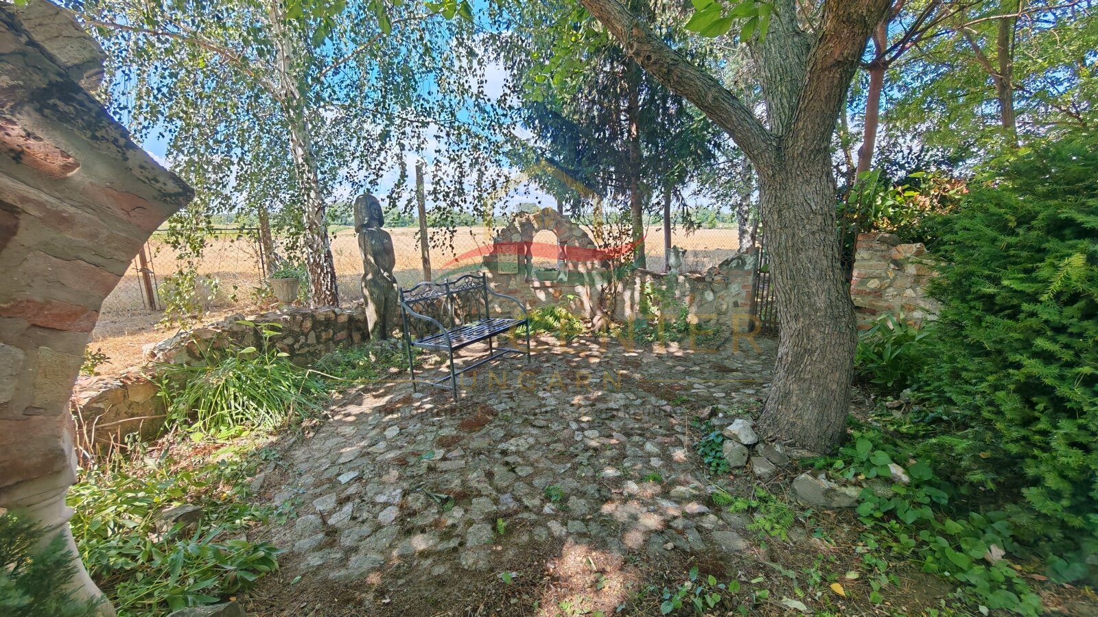 (BAA) Großzügiges Landhaus mit 4.044 m² Grundstück, Teich und zahlreichen Nebengebäuden – bei Marcali, Bild 2 von 43