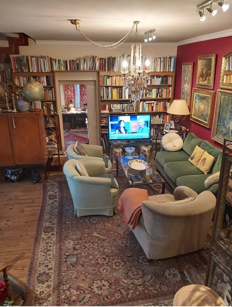 Vrijstaande woning aan een rustige straat. – Rezi, foto 8 van 13