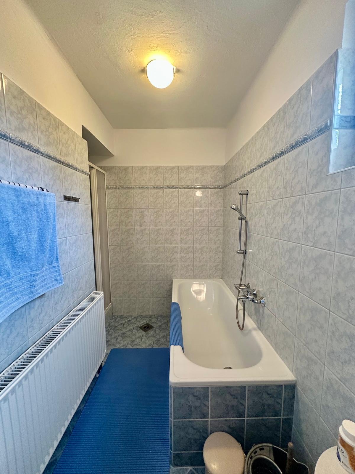 (ABA) Vrijstaande woning aan de beroemde noordelijke oever van het Balatonmeer – Révfülöp, foto 19 van 49