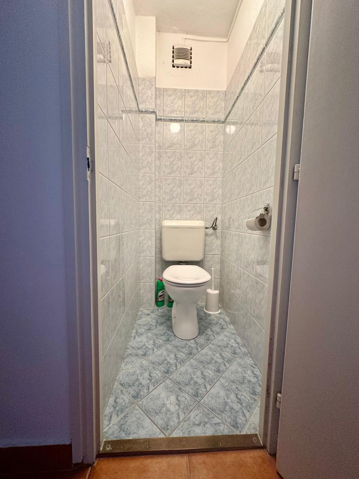 (ABA) Vrijstaande woning aan de beroemde noordelijke oever van het Balatonmeer – Révfülöp, foto 20 van 49
