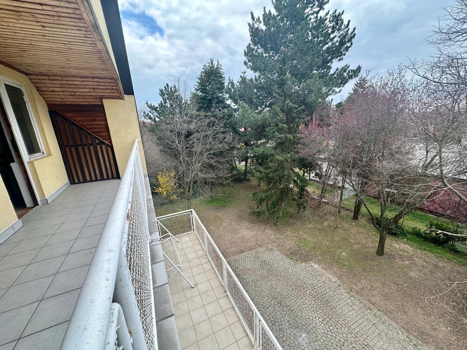 (ABA) Vrijstaande woning aan de beroemde noordelijke oever van het Balatonmeer – Révfülöp, foto 29 van 49