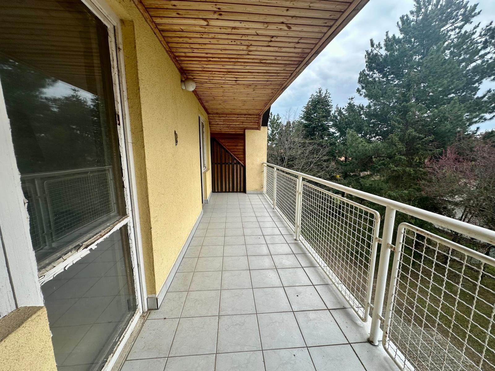 (ABA) Vrijstaande woning aan de beroemde noordelijke oever van het Balatonmeer – Révfülöp, foto 37 van 49