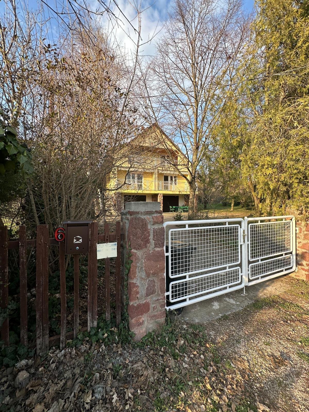 (ABA) Vrijstaande woning aan de beroemde noordelijke oever van het Balatonmeer – Révfülöp, foto 39 van 49