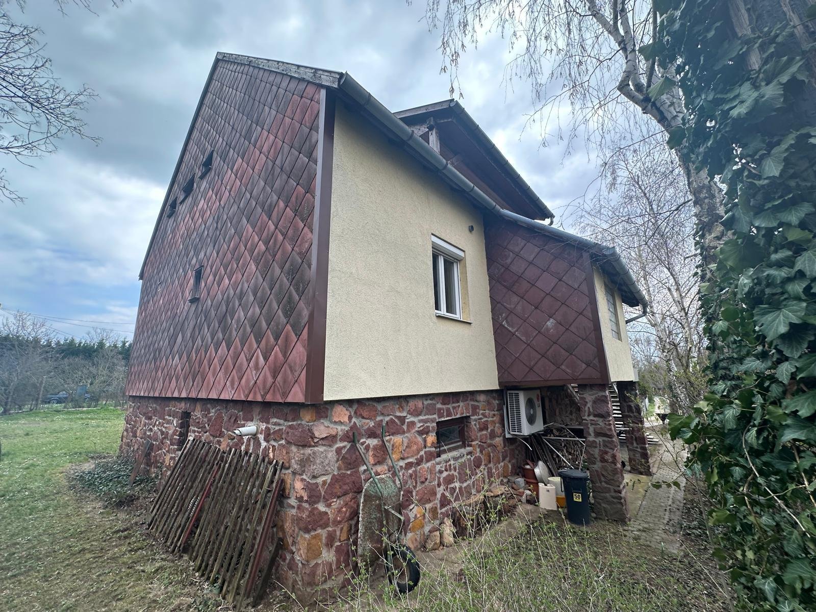 (ABA) Vrijstaande woning aan de beroemde noordelijke oever van het Balatonmeer – Révfülöp, foto 43 van 49