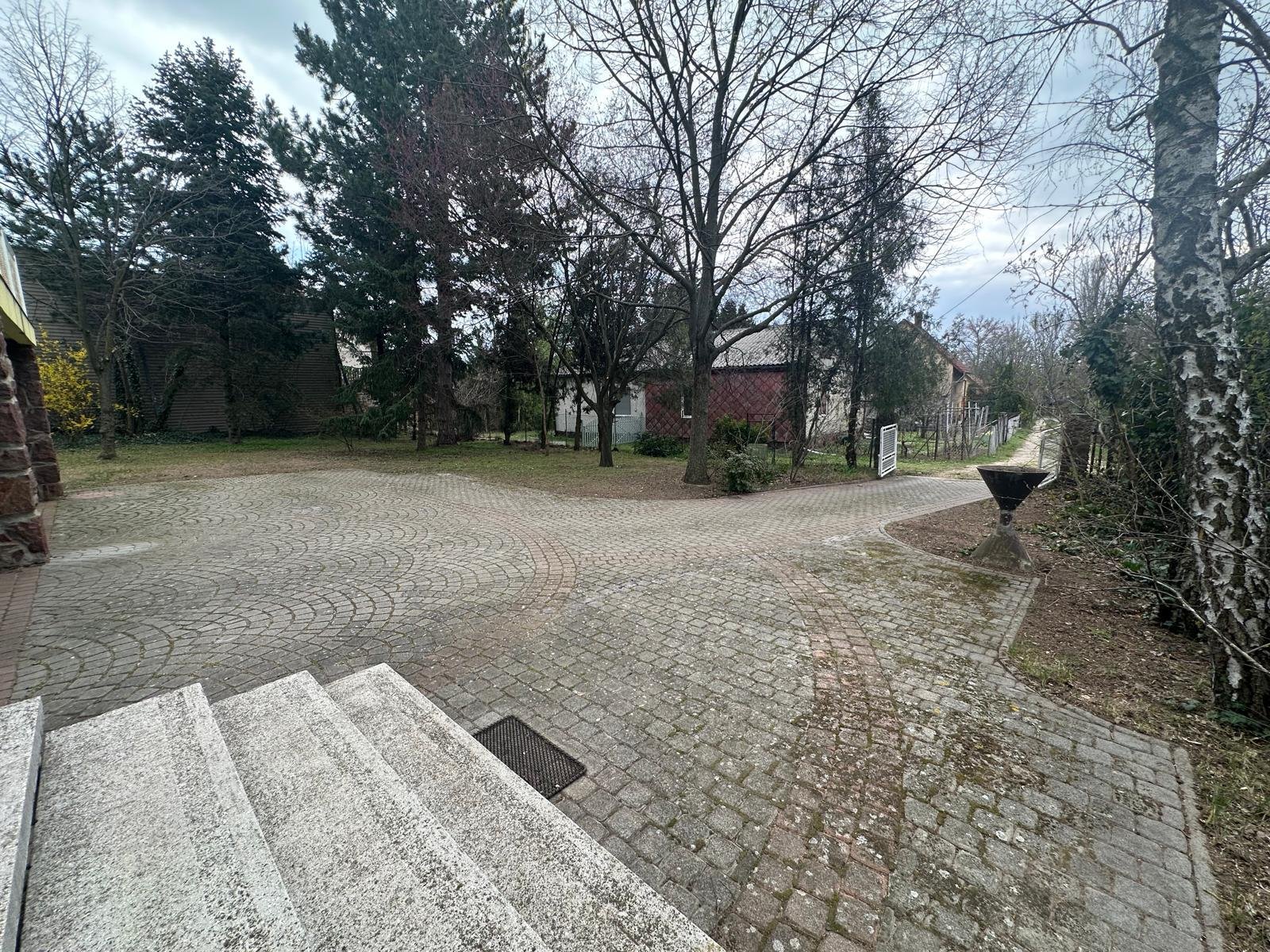 (ABA) Vrijstaande woning aan de beroemde noordelijke oever van het Balatonmeer – Révfülöp, foto 44 van 49