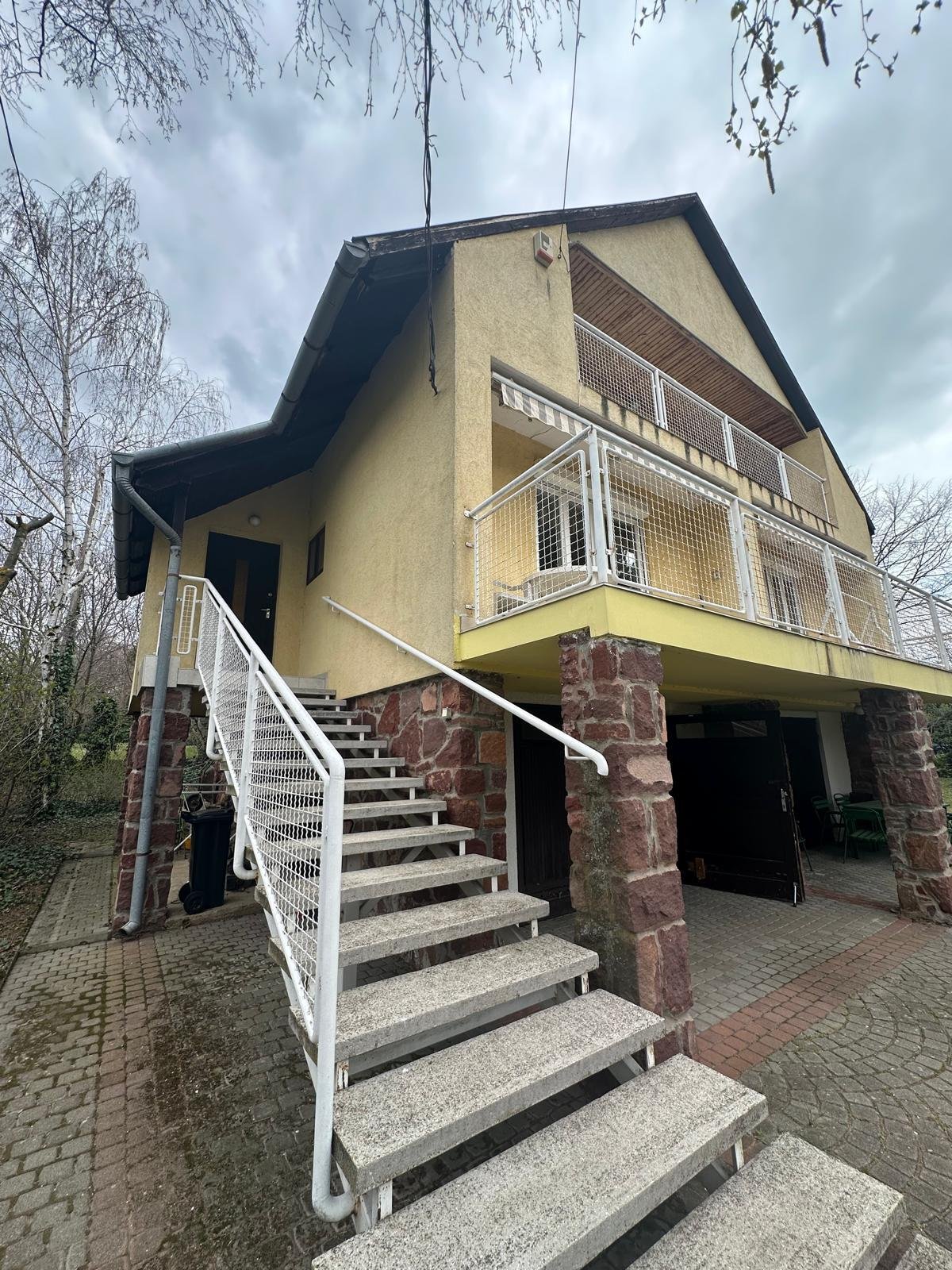 (ABA) Vrijstaande woning aan de beroemde noordelijke oever van het Balatonmeer – Révfülöp, foto 45 van 49