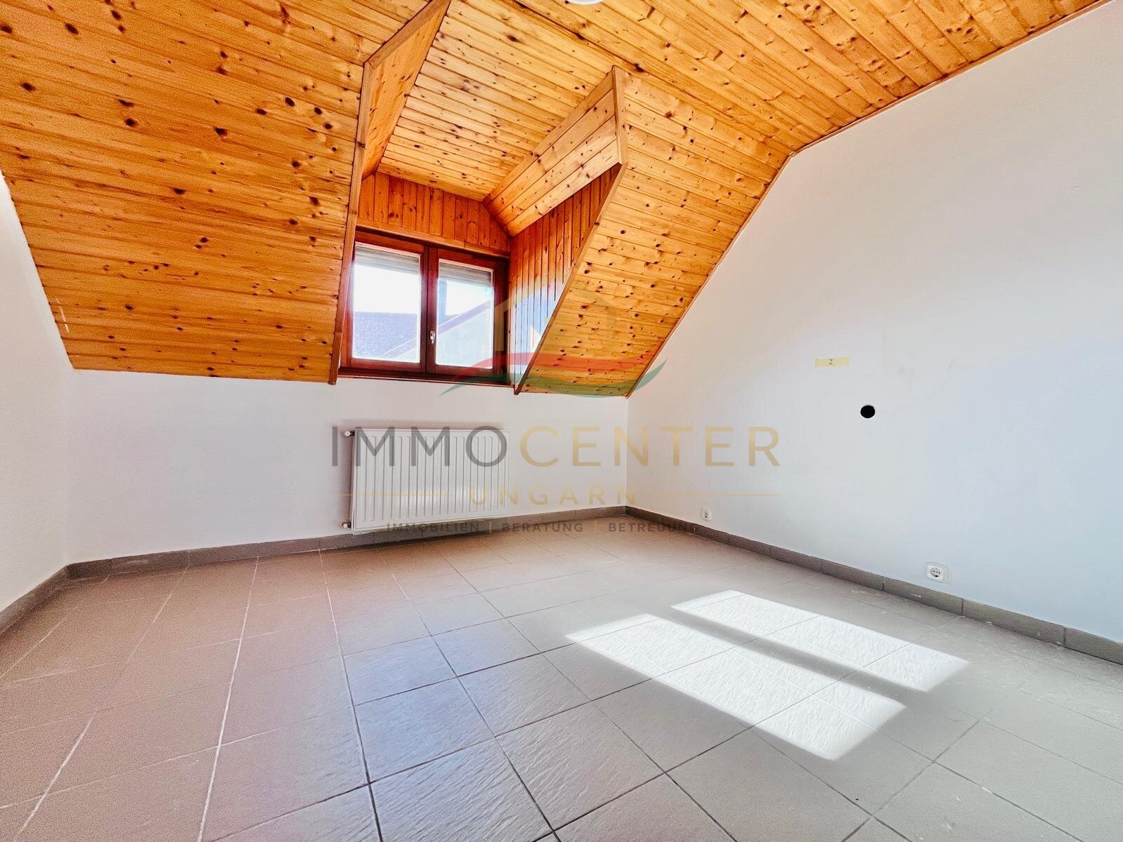 (AAA) Geräumiges Mehrgenerationenhaus in ruhiger Sackgasse – Gyenesdiás, Bild 18 von 27
