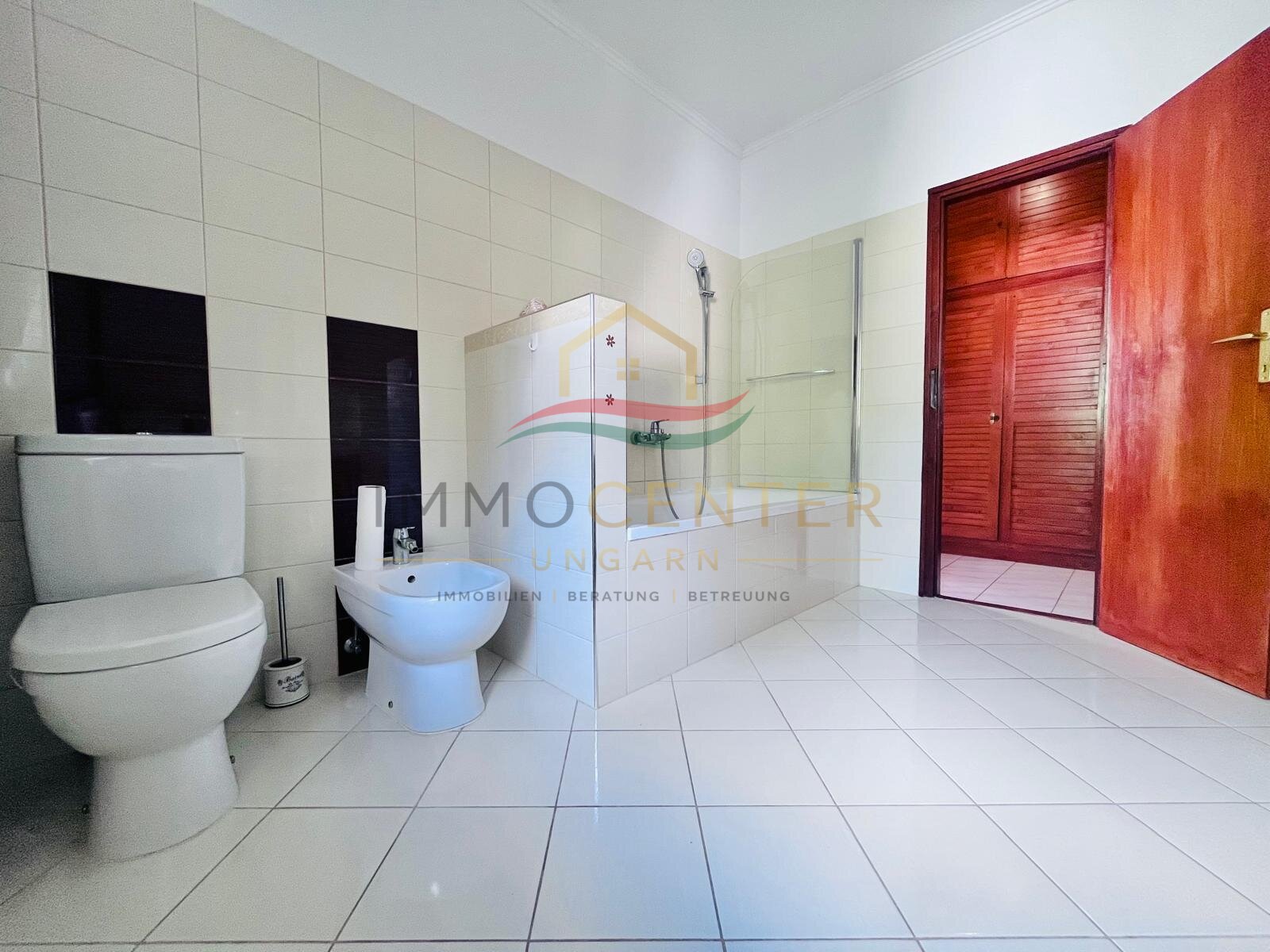 Spacious detached house with panoramic views in Cserszegtomaj, photo 33 of 40