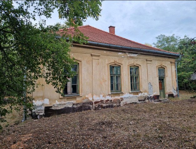 () Old Art Nouveau school building with great potential – Csólyospálos, photo 1 of 31
