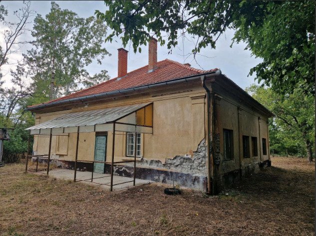 () Old Art Nouveau school building with great potential – Csólyospálos, photo 4 of 31