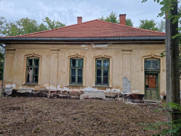 () Old Art Nouveau school building with great potential – Csólyospálos, photo 25 of 31