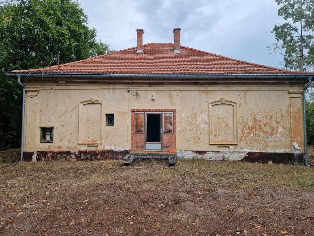 () Old Art Nouveau school building with great potential – Csólyospálos, photo 26 of 31