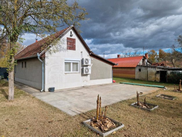 (ABA) Gedeeltelijk gerenoveerde boerderij in Zuid-Hongarije – Kigyós, foto 28 van 34