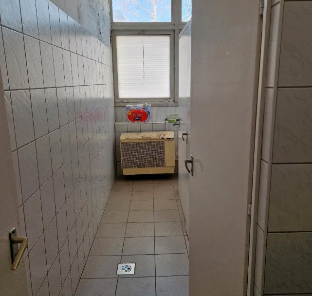 Industrieterrein / voormalige schoenfabriek – Kiskunmajsa, foto 8 van 22