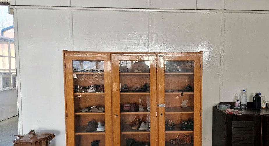 Industrieterrein / voormalige schoenfabriek – Kiskunmajsa, foto 12 van 22