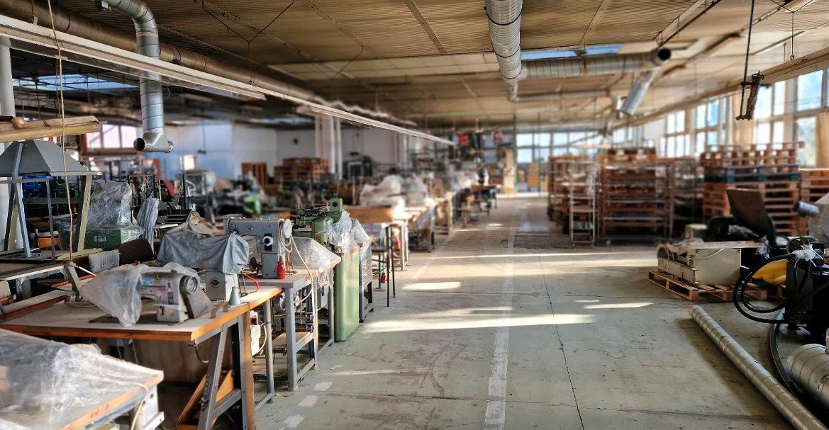 Industrieterrein / voormalige schoenfabriek – Kiskunmajsa, foto 17 van 22