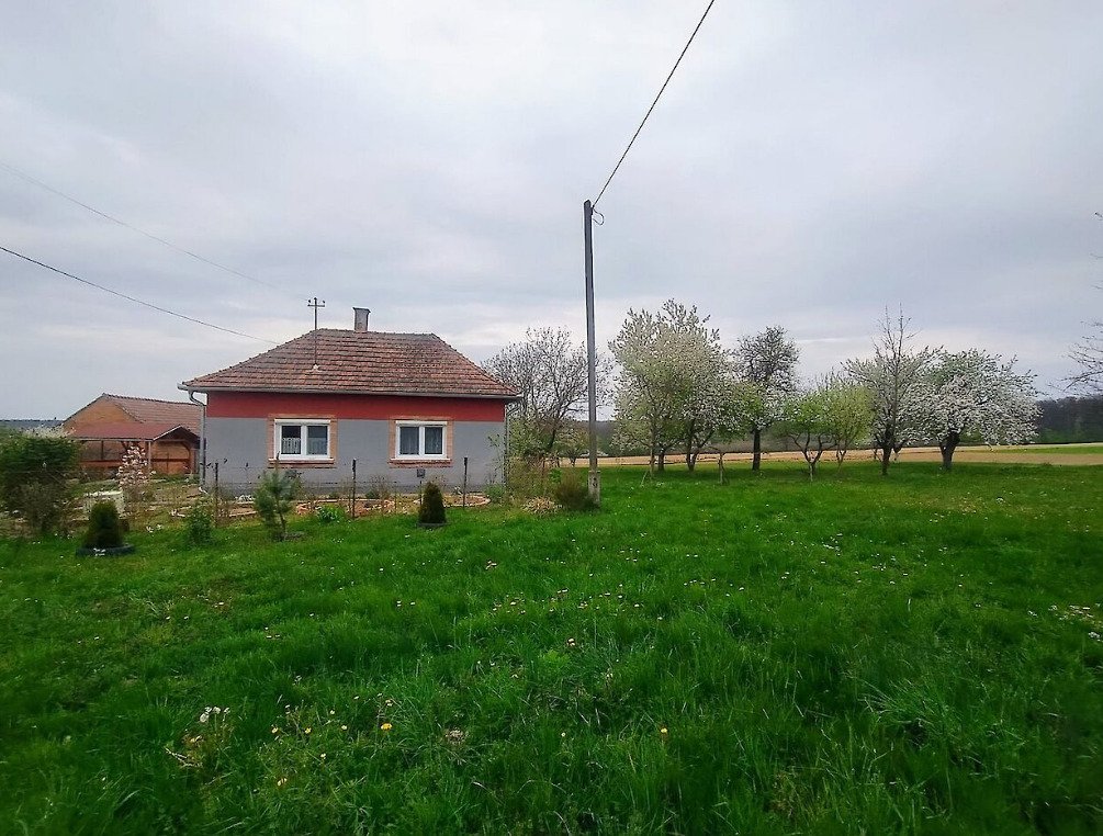 (BBA) Familienhaus in ruhiger Gegend von Westungarn – Kozmadombja, Bild 2 von 21
