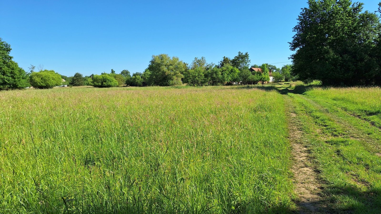 Partially renovated 3+2 room detached house in a quiet location – Kerkáskápolna, photo 2 of 17