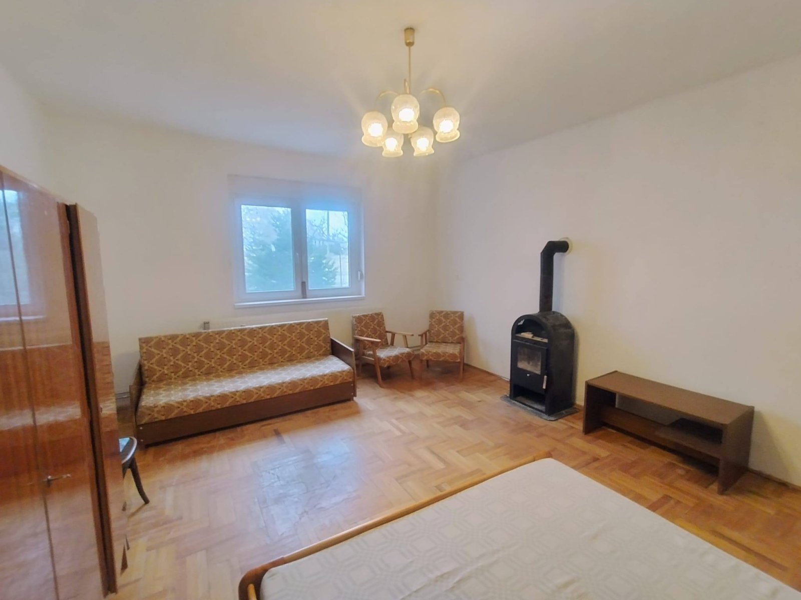 Partially renovated 3+2 room detached house in a quiet location – Kerkáskápolna, photo 3 of 17