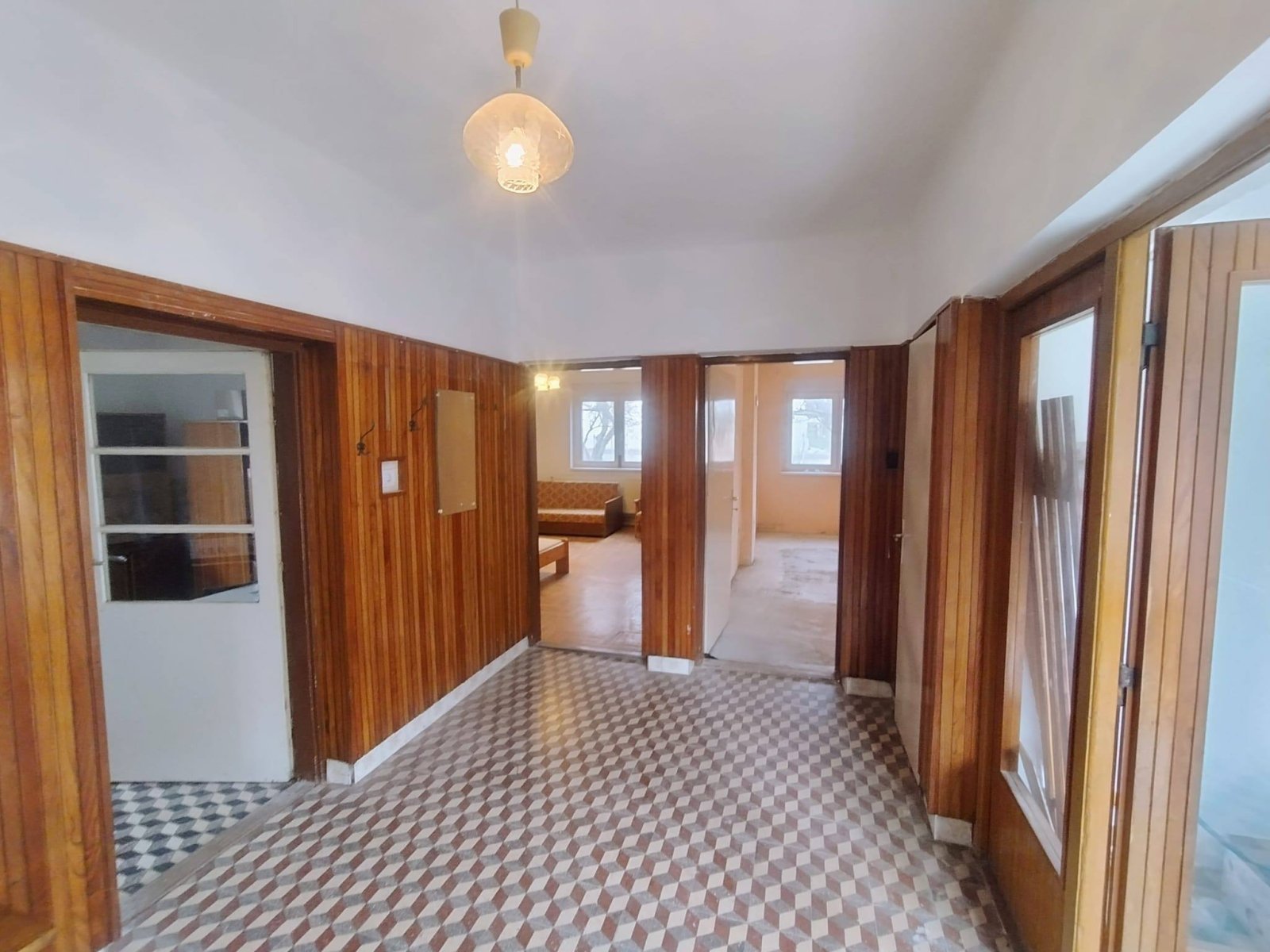 Partially renovated 3+2 room detached house in a quiet location – Kerkáskápolna, photo 4 of 17