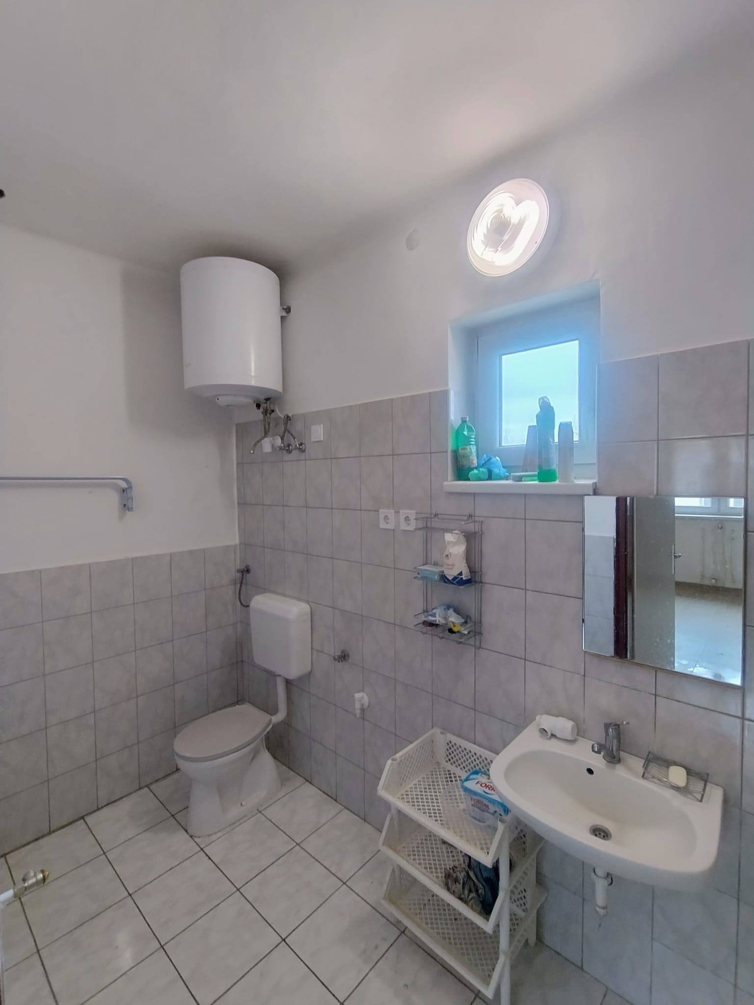 Partially renovated 3+2 room detached house in a quiet location – Kerkáskápolna, photo 9 of 17