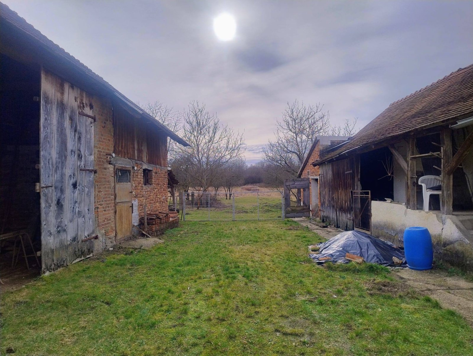 Partially renovated 3+2 room detached house in a quiet location – Kerkáskápolna, photo 12 of 17