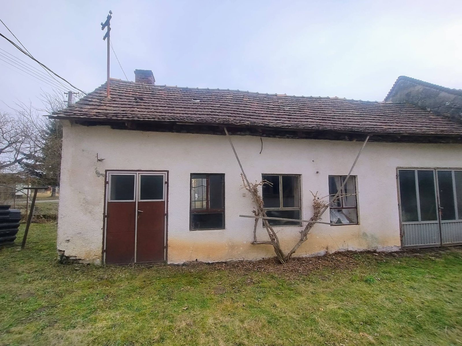 Partially renovated 3+2 room detached house in a quiet location – Kerkáskápolna, photo 15 of 17