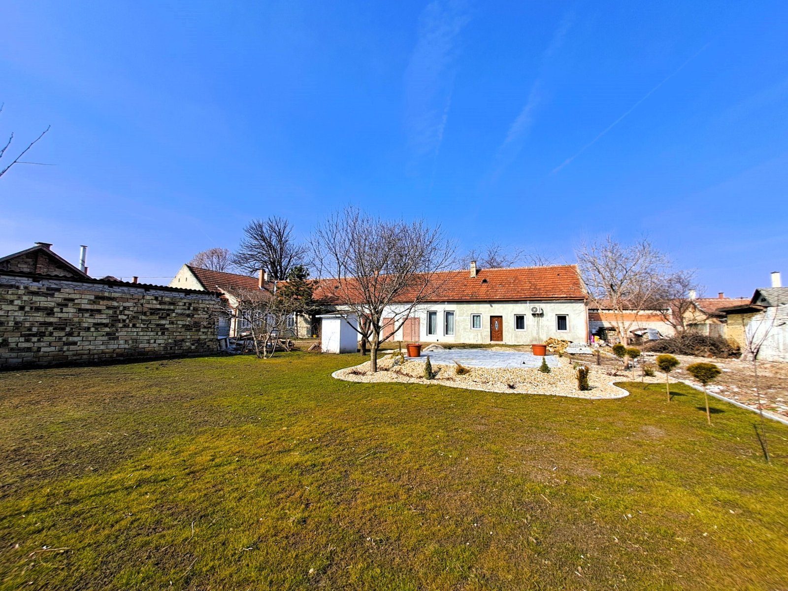 (BAA) Mehrgenerationenhaus mit schönem Grundstück – Kiskunhalas, Bild 2 von 39