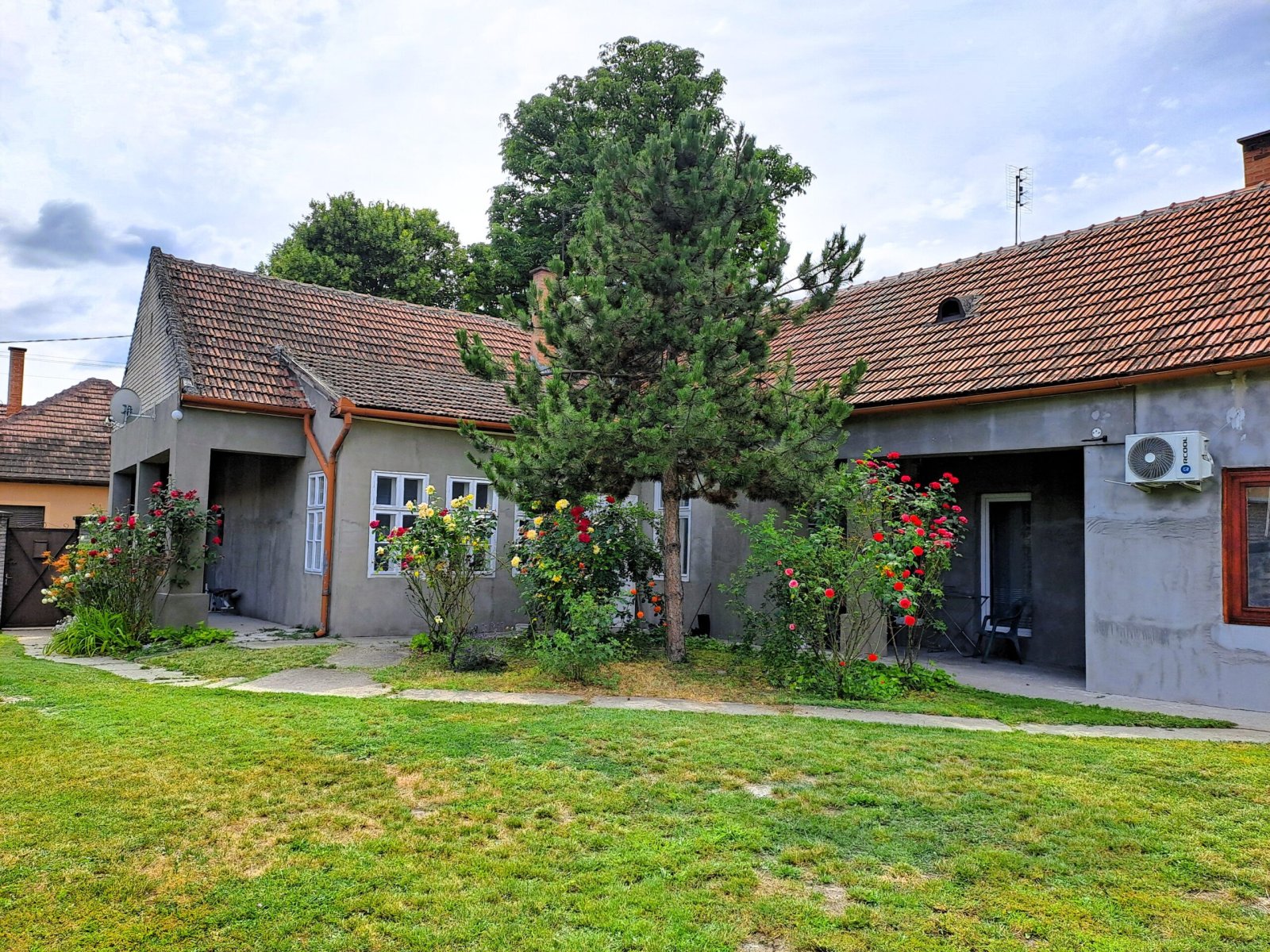 (BAA) Mehrgenerationenhaus mit schönem Grundstück – Kiskunhalas, Bild 3 von 39