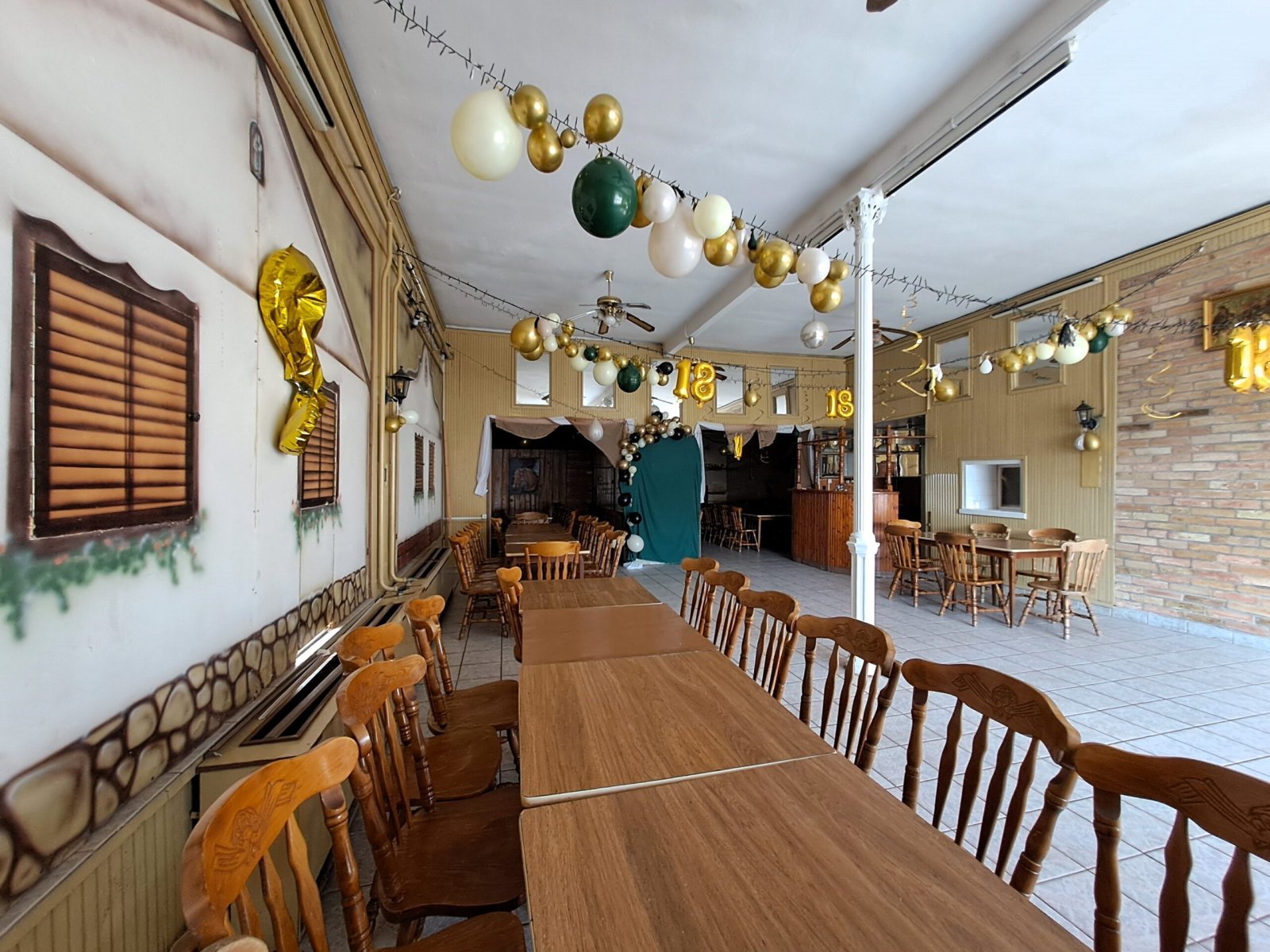 Restaurant met bar en voormalige kruidenierswinkel, te koop samen of afzonderlijk. – Miske, foto 11 van 20
