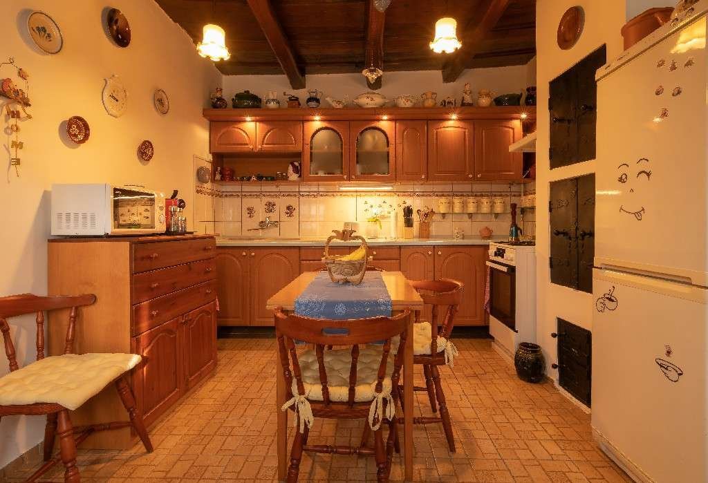 Lovingly renovated farmhouse in a quiet location with separate apartment (AAA) – Búcsúszentlászló, photo 10 of 42