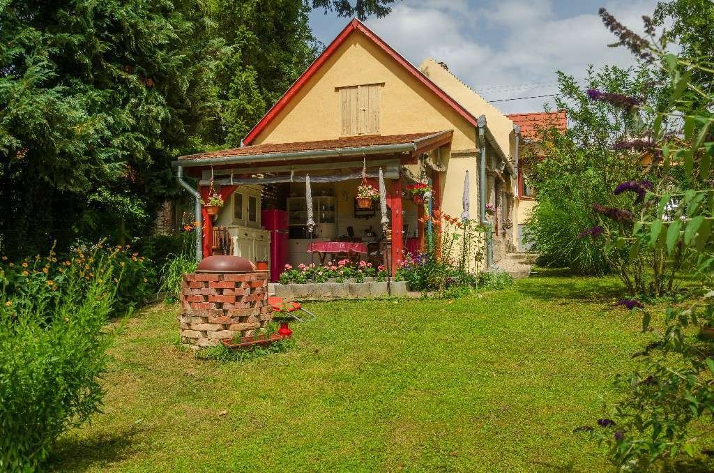 Lovingly renovated farmhouse in a quiet location with separate apartment (AAA) – Búcsúszentlászló, photo 40 of 42