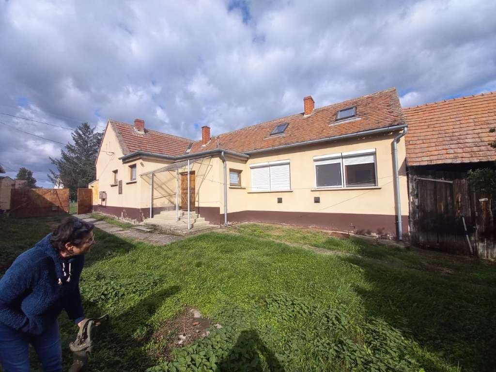 Jó helyen lévő magyar vidéki ház befektetésnek (ABA) – Sárvár, 10/26. kép