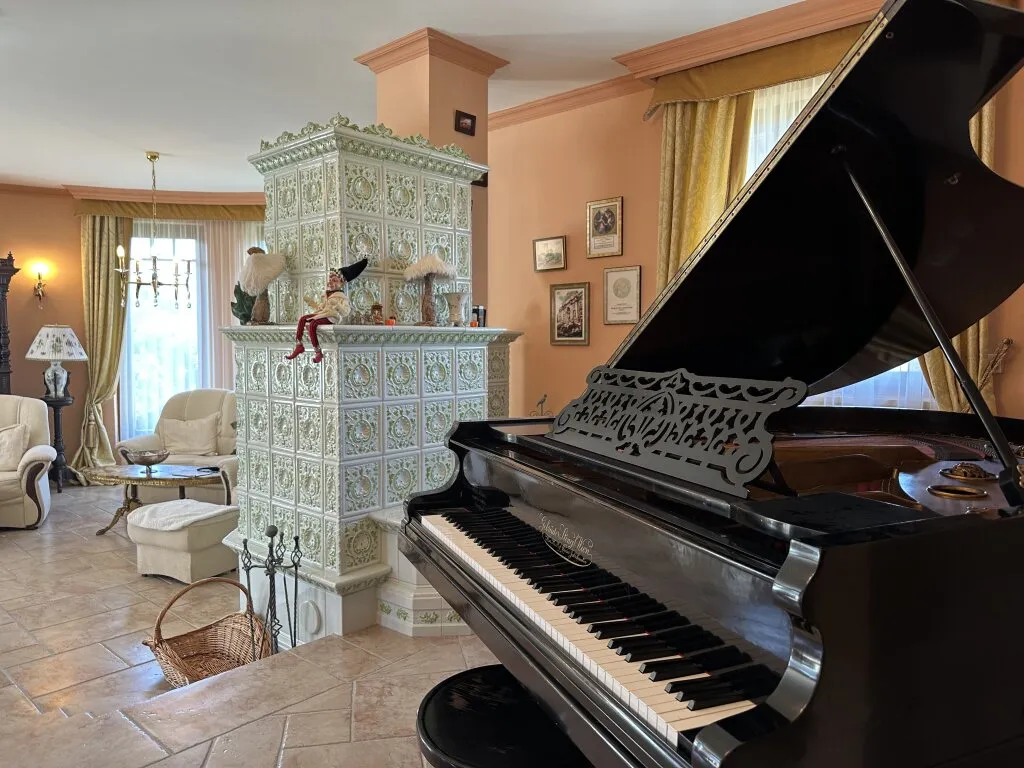 (AAA) Exklusives Wohnjuwel mit wunderschönem Garten in Ungarn – Cserszegtomaj, Bild 3 von 15