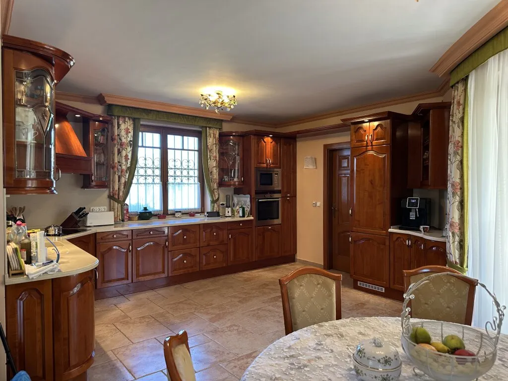 (AAA) Exklusives Wohnjuwel mit wunderschönem Garten in Ungarn – Cserszegtomaj, Bild 6 von 15
