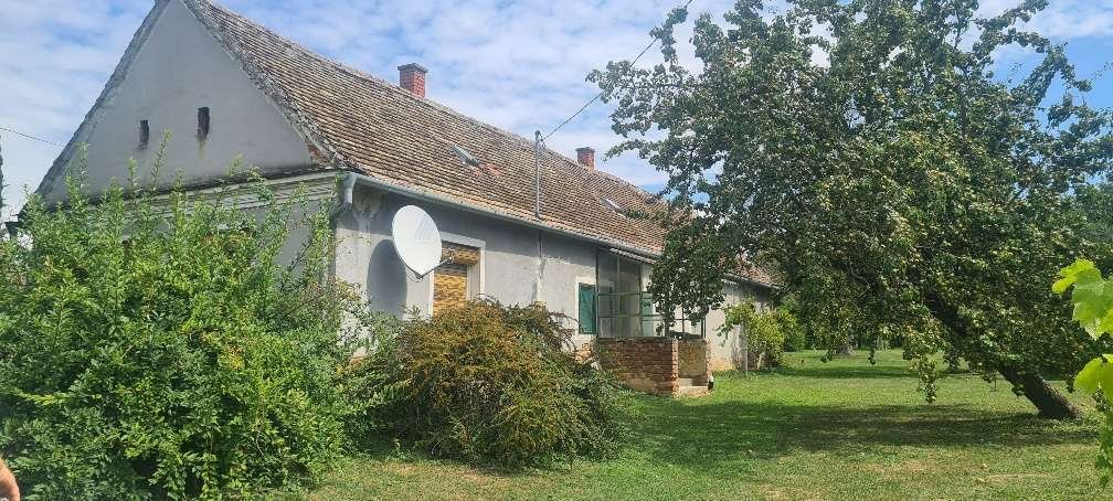 (CAA) Partially renovated single-family house near Austria – Hegyhátsál, photo 2 of 22