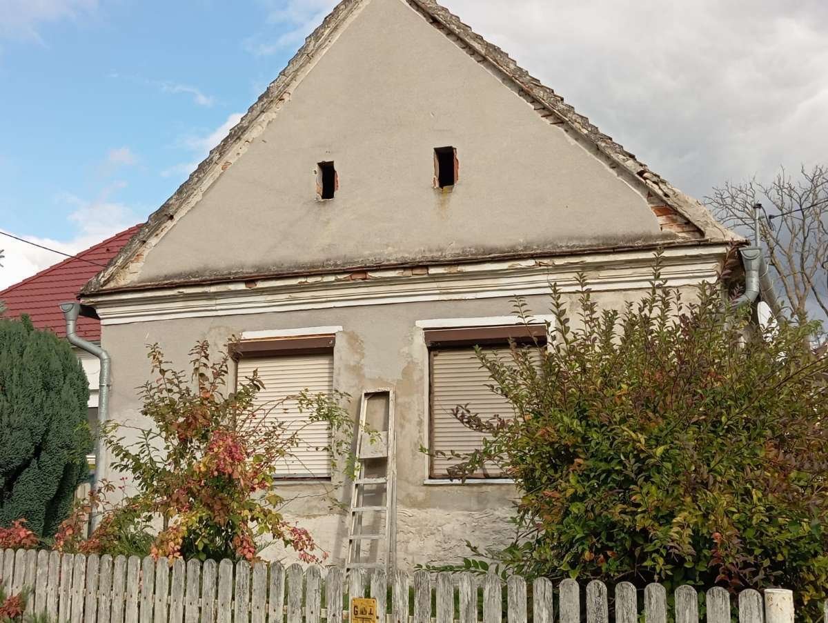 (CAA) Partially renovated single-family house near Austria – Hegyhátsál, photo 3 of 22