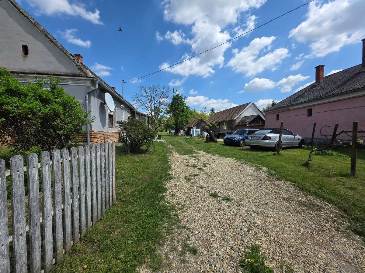 (CAA) Partially renovated single-family house near Austria – Hegyhátsál, photo 4 of 22