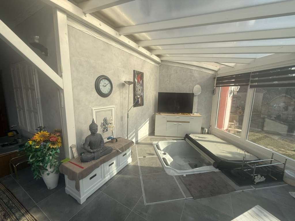 Een bijzonder panoramisch huis langs de Donau. – Koppánymonostor, foto 7 van 25