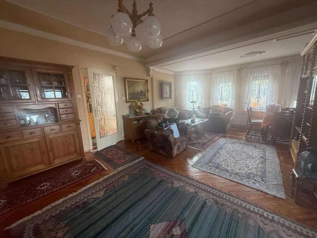 Een bijzonder panoramisch huis langs de Donau. – Koppánymonostor, foto 8 van 25