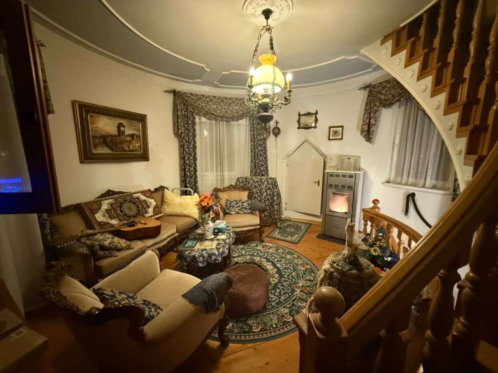 Een bijzonder panoramisch huis langs de Donau. – Koppánymonostor, foto 14 van 25